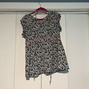 Motherhood Black and White Floral Blouse